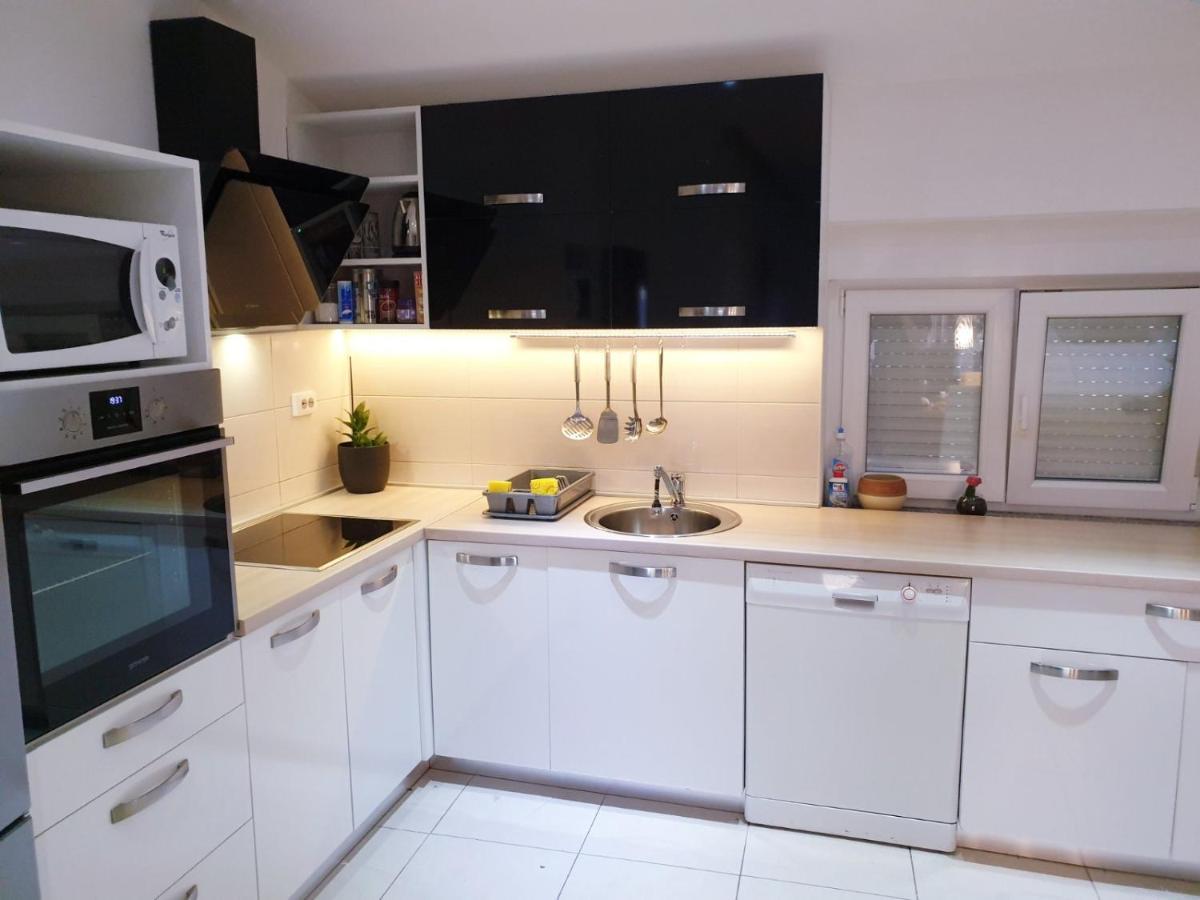 Apartman Lara ツリクヴェニツァ エクステリア 写真