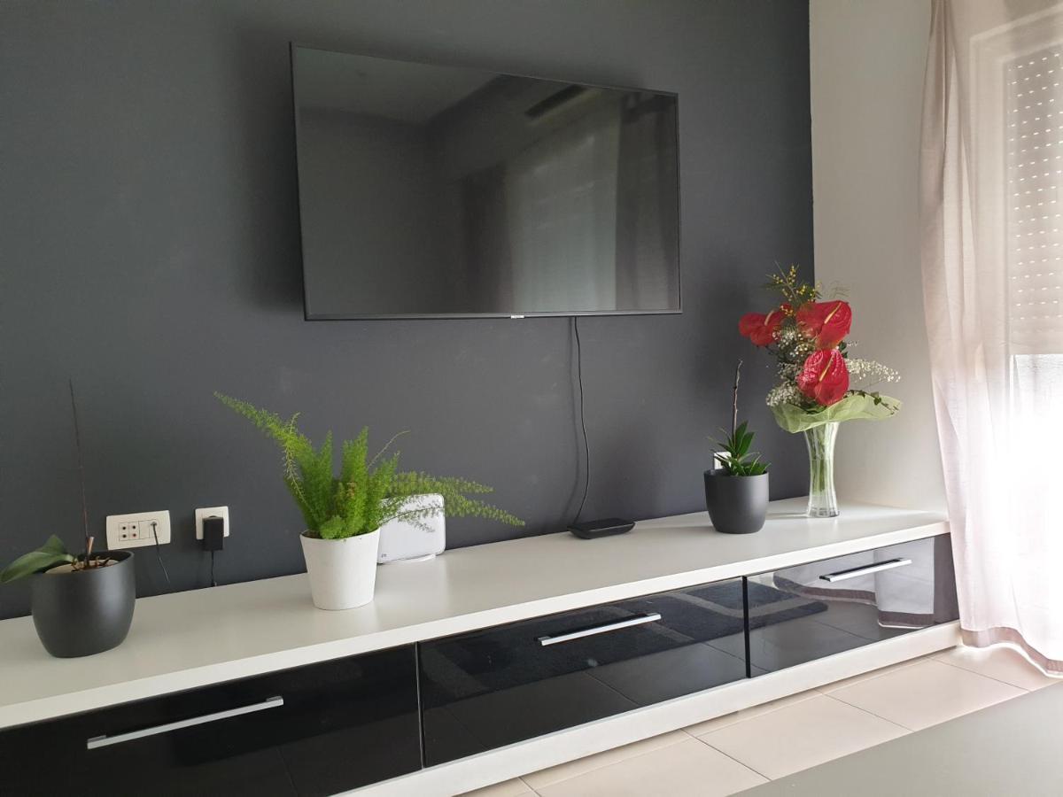 Apartman Lara ツリクヴェニツァ エクステリア 写真